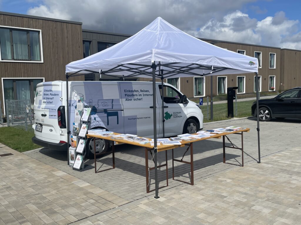 Der Stand des Digitalen Engels Thüringen auf dem Sommerfest.