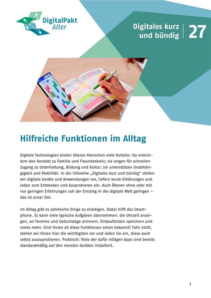 Broschürencover: Person hält Smartphone in der linken Hand und markiert mit grünem Stift Text in einem aufgeschlagenen Buch