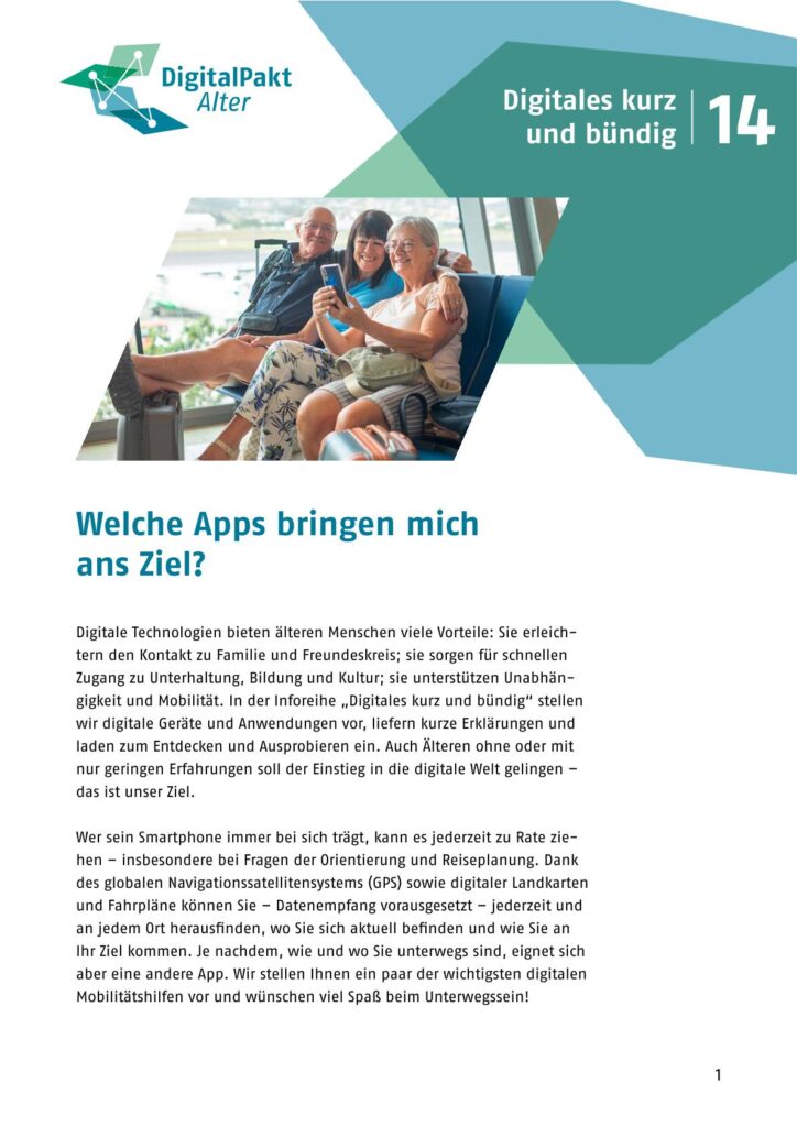 Drei ältere Menschen sitzen auf einer Bank, zwei von ihnen schauen gemeinsam auf ein Smartphone.